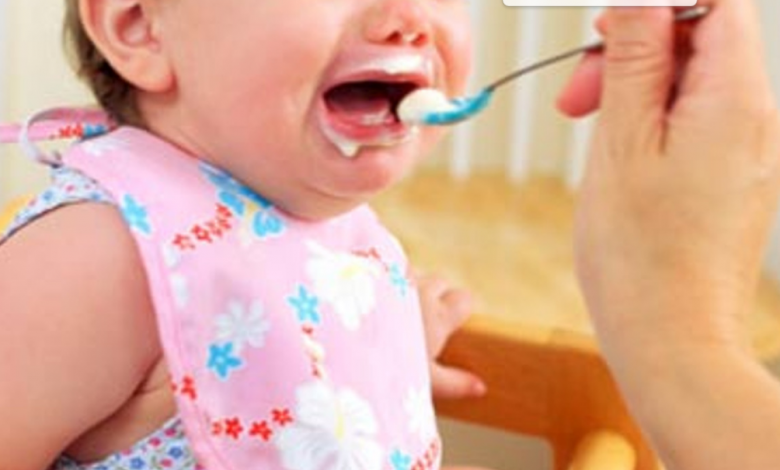 Yemeği Reddeden Bebeği Zorlamak Doğru Mu?